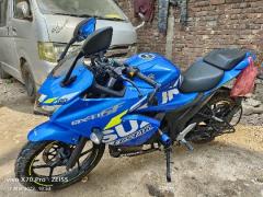 Suzuki GIXXER SF FI ABS